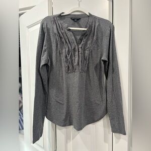 Banana Republic Y2K long sleeve Anabell top with pleated Ruffle bib
